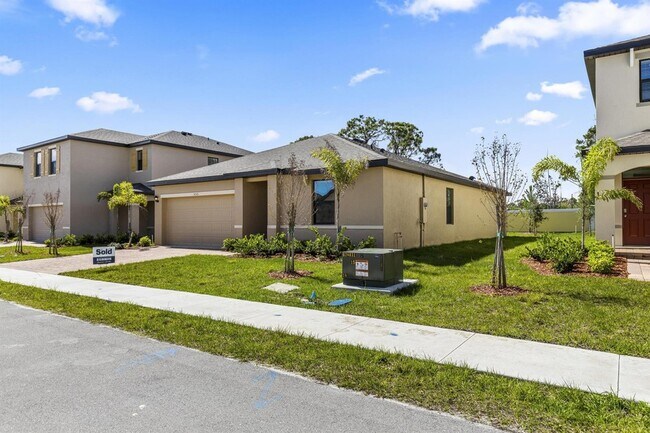 Photo - 553 Seaspray Dr House