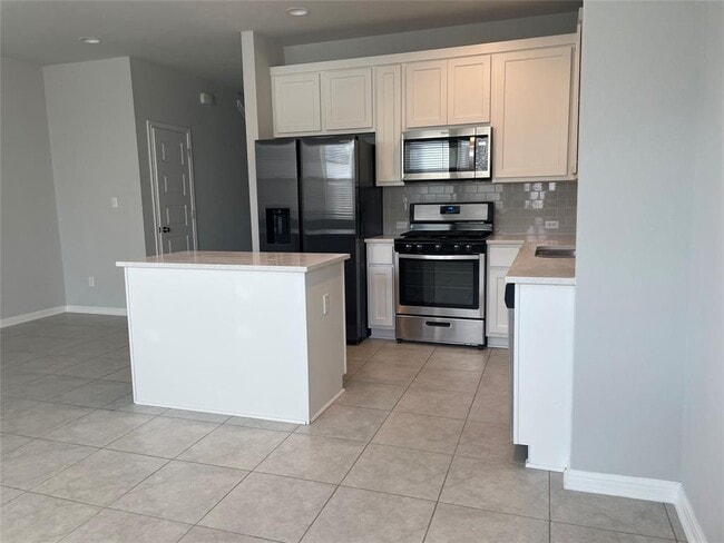 Photo - 1712 Artesian Spgs Xing