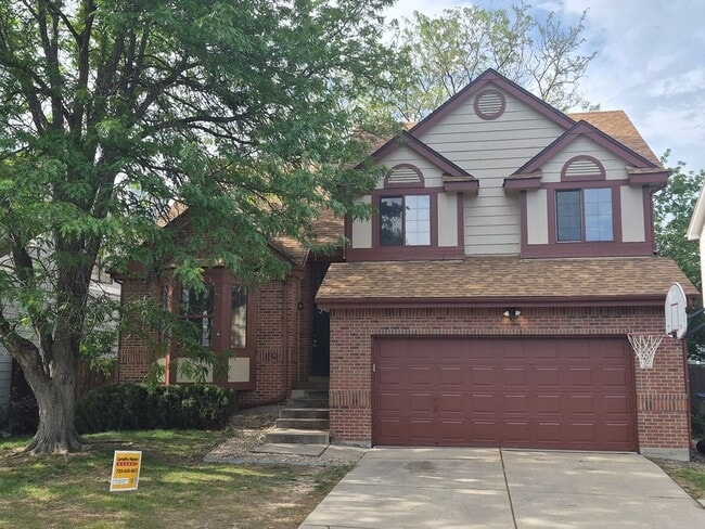 Building Photo - Beautifully Updated 3BR/2.5BA Home in Longmont – Move Right In!