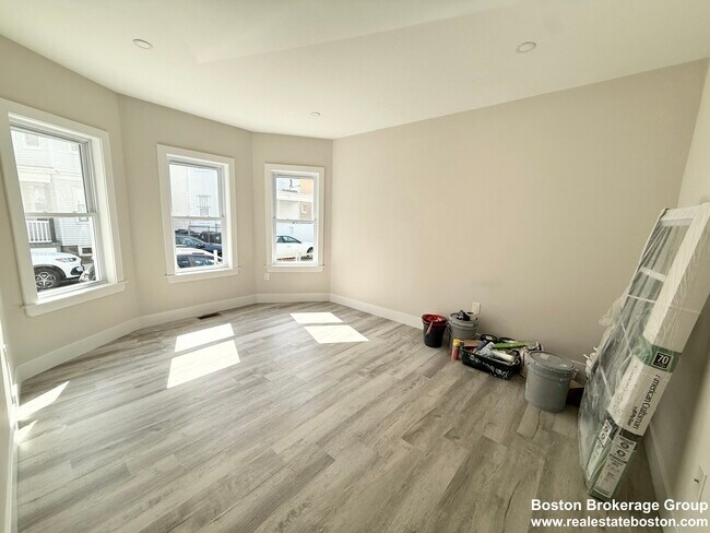 Photo - 10 Cawfield St