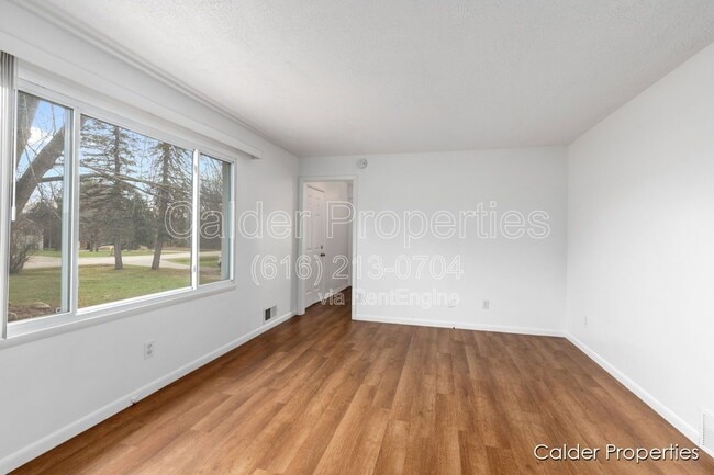 Photo - 6681 Egan Ave SE