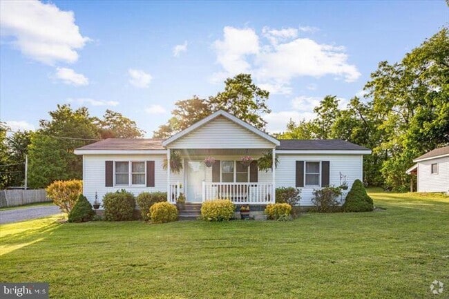 Building Photo - 709 Dicks Hollow Rd Rental