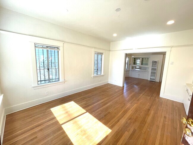Living Room - 2723 Manitou Ave Condo Unit 1