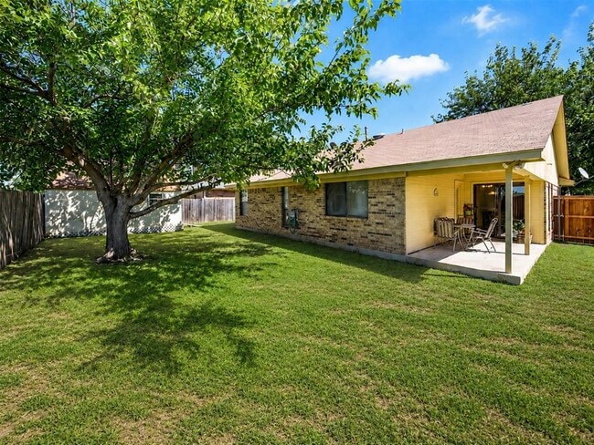 Photo - 2217 Parkside Dr
