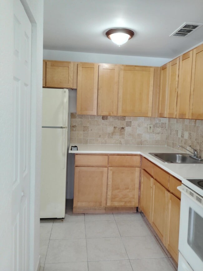 Photo - 407 Executive Center Dr Unit 110