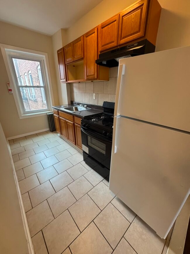 Photo - 219 Roseville Ave