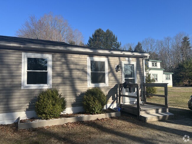 Building Photo - 640 Leighton Rd Unit #2 Rental