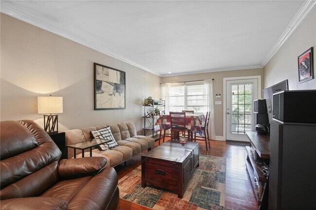 Photo - 64 W Belle Isle Rd NE