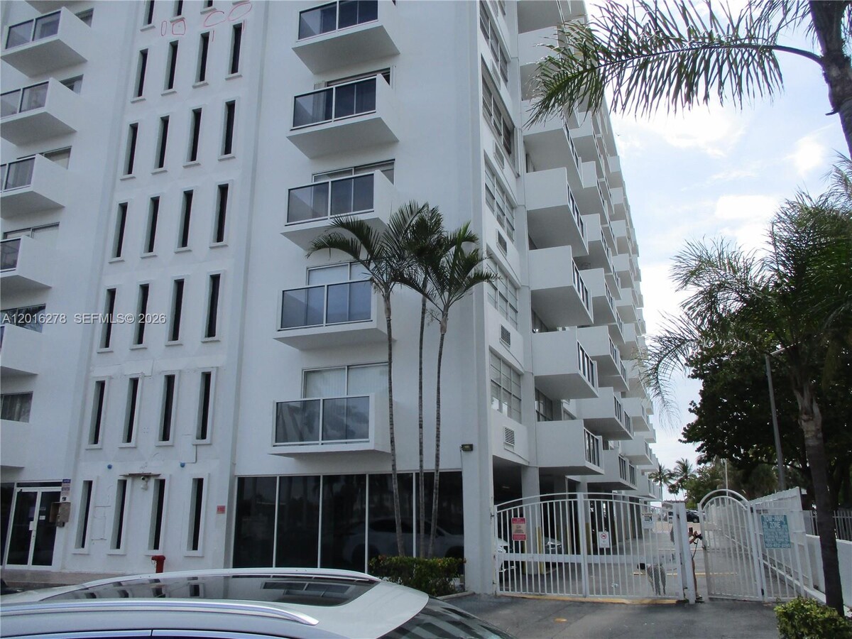 Photo - 5313 Collins Ave Unit 1111