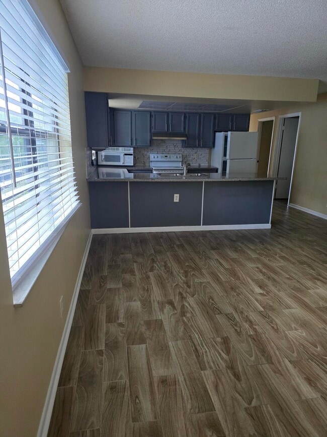 Photo - 13800 Bottlebrush Ct