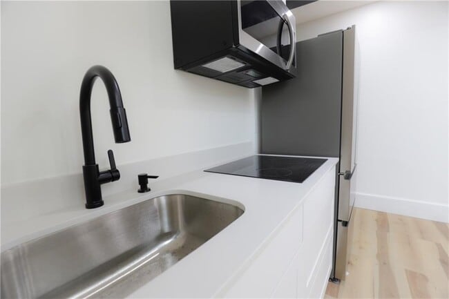 Photo - 686 Broadway Unidad 3R