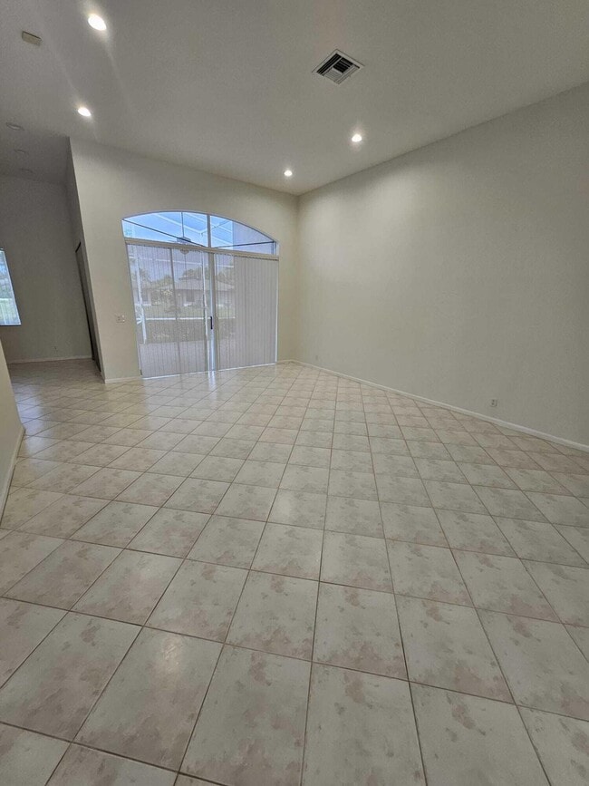 Photo - 7835 NW 78th Ave