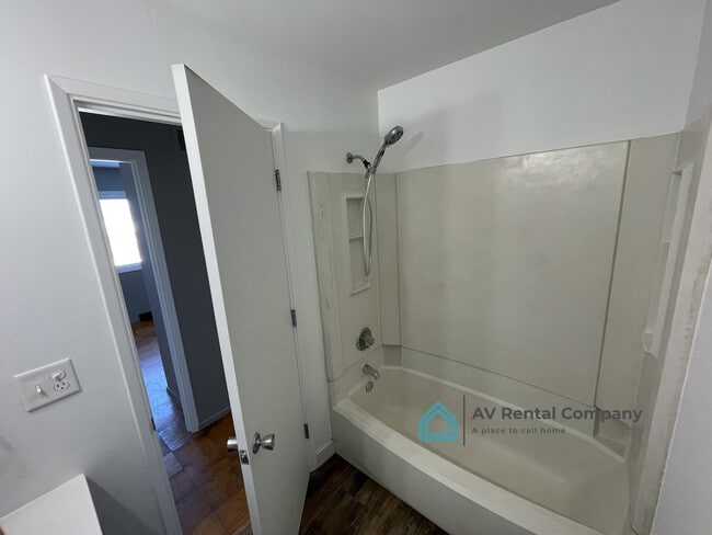 Photo - 209 Titan St