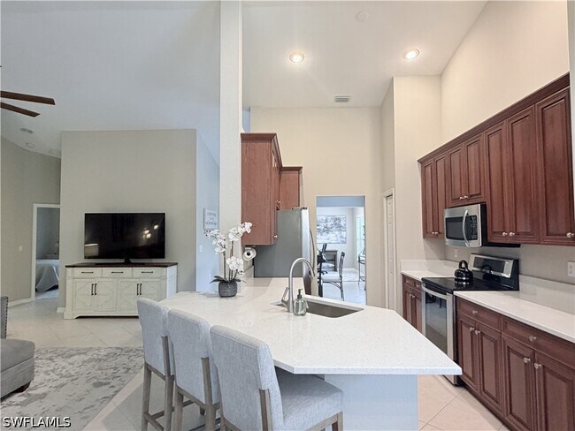 6345 Lexington Ct Unit 201