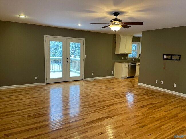 Photo - 6612 Robinhood Ln NW