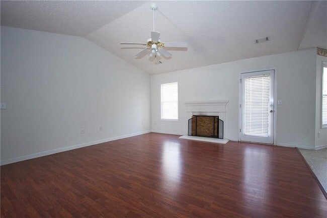 Photo - 2804 James Henry Dr