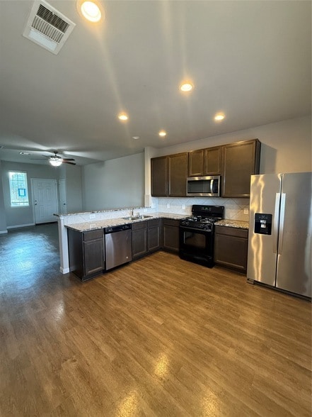 Photo - 7527 Merrylands Dr