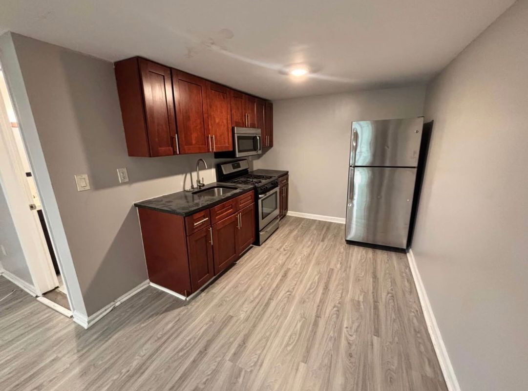 Photo - 81 Ten Broeck St Unit 1