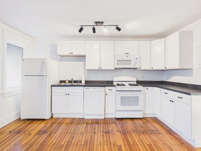 Photo - Adorable Single Family on Penn St