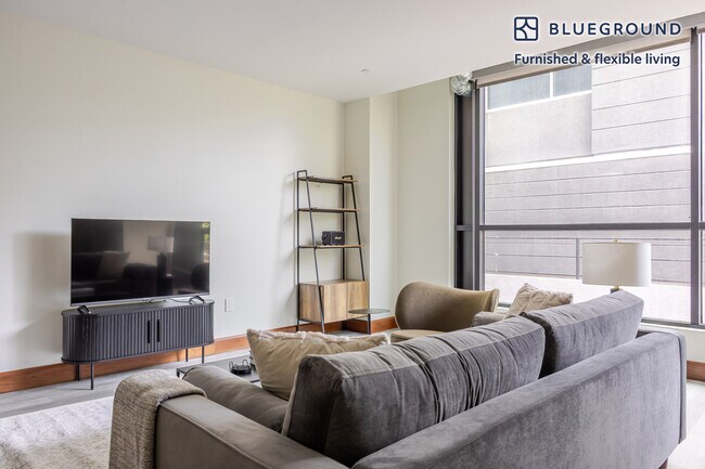 110 W Ocean Blvd Unit SI FL-1-ID1365