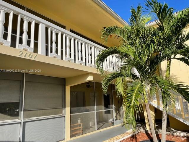 Building Photo - 2101 NE 68th St Unit 202 Rental
