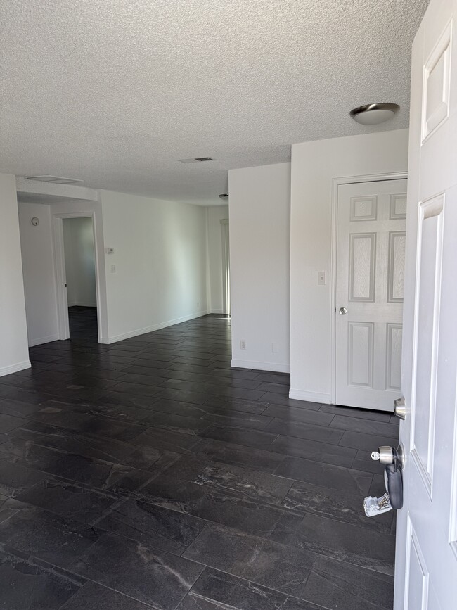 1167 E Nocta St Unit B