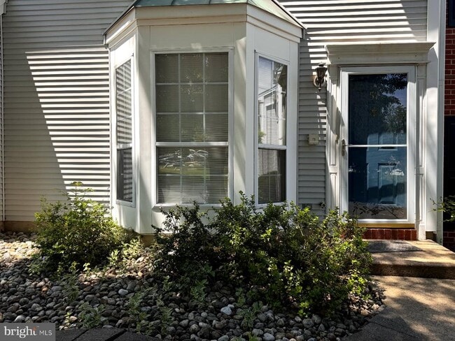 Building Photo - 57 Columbus Dr Rental