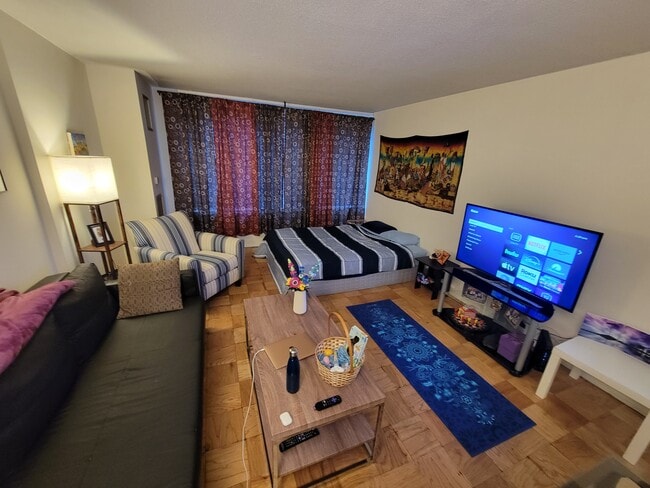 Área del estudio principal - 1301 20th St NW Unidad 10007