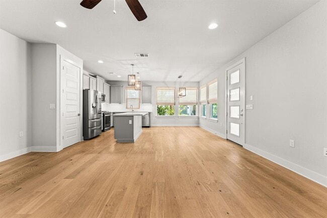 Photo - 232 Lessin Ln