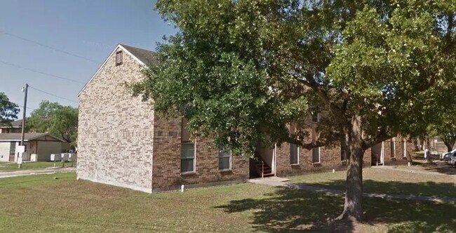 Photo - 2200 N Adams St