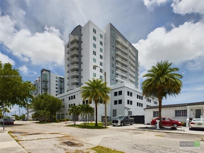 Building Photo - 60 NW 37th Ave Unit 704 Rental