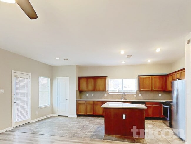 Photo - 7711 Sapulpa Ln