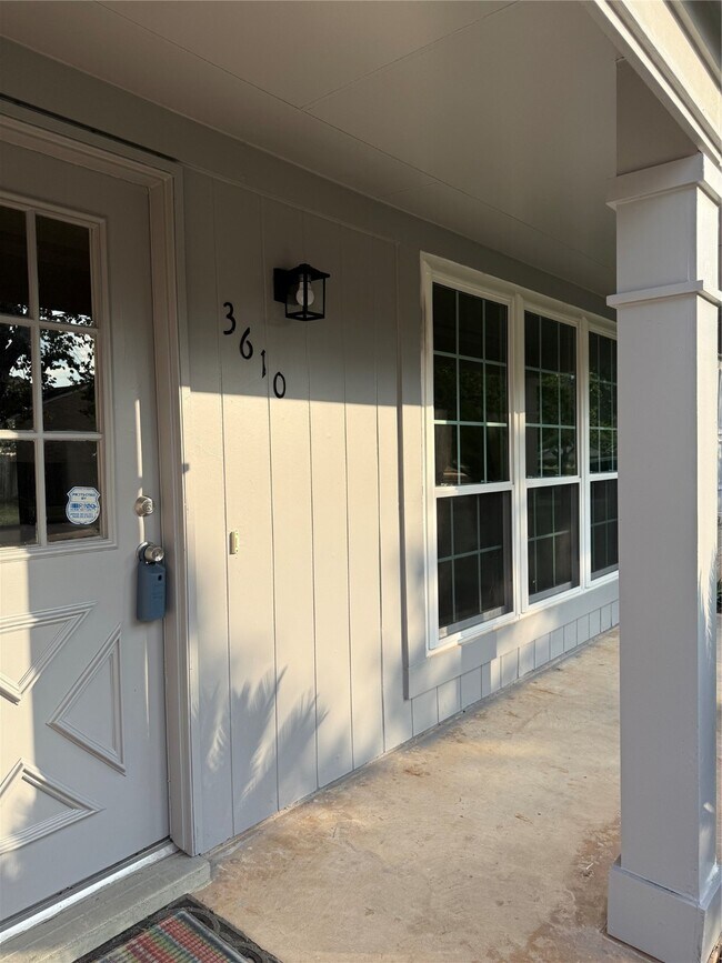 Photo - 3610 Bartons Ln