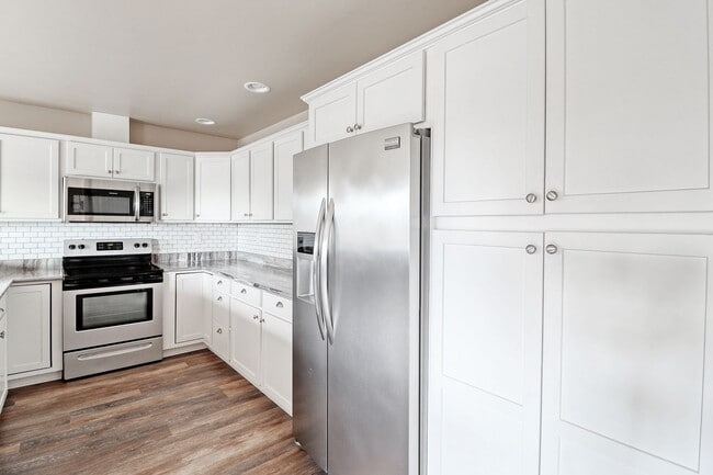 Photo - 45 NE Melrose Dr