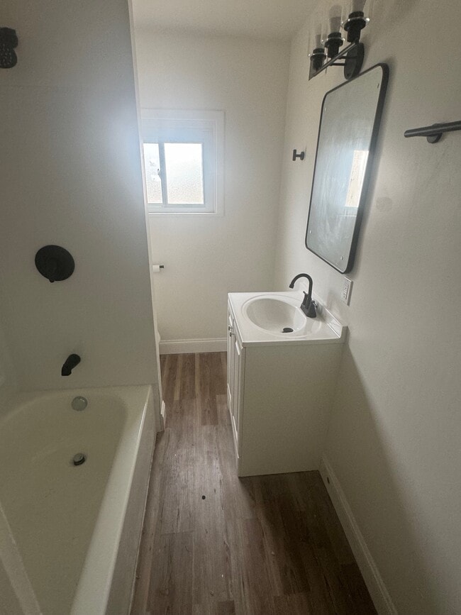 Photo - 2310 Jenny Lind St