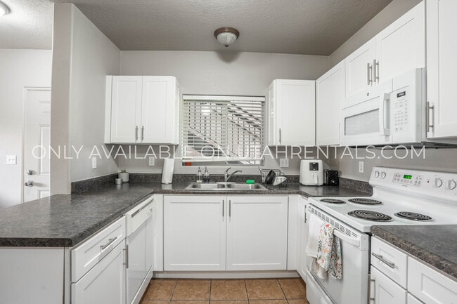 Photo - 859 E 620 N St