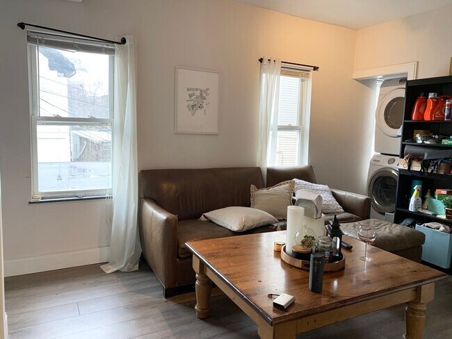 Photo - 13 Carpenter St