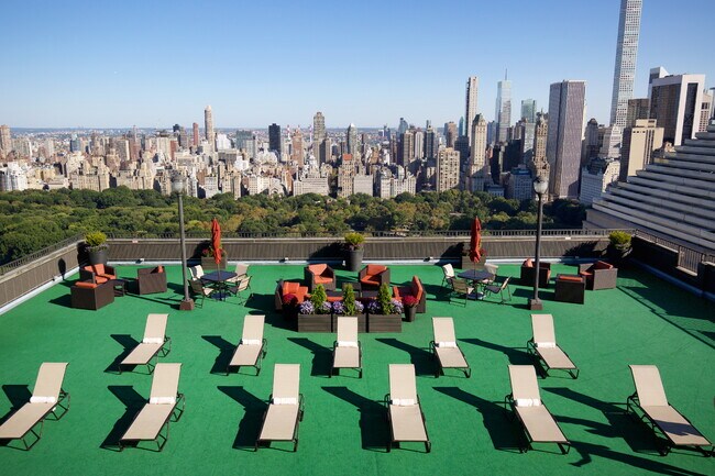 Photo - One Lincoln Plaza