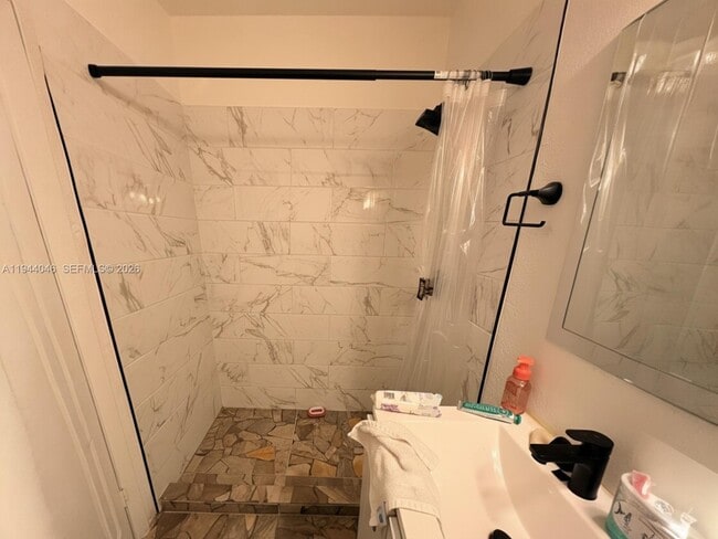 Photo - 18707 NE 2nd Ave Unit 919