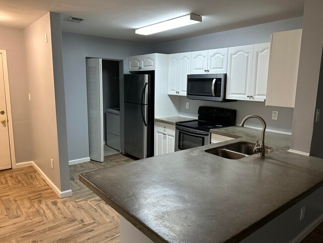 Photo - 11225 W Atlantic Blvd Unidad 102