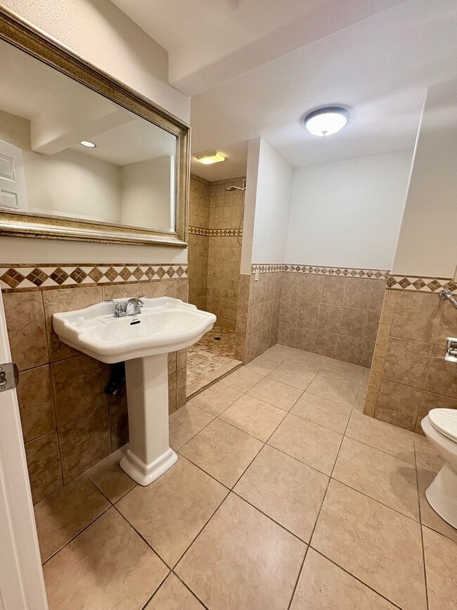 Photo - Beautifully remodeled and spacious Shoreline home-$1500 Off First Month!