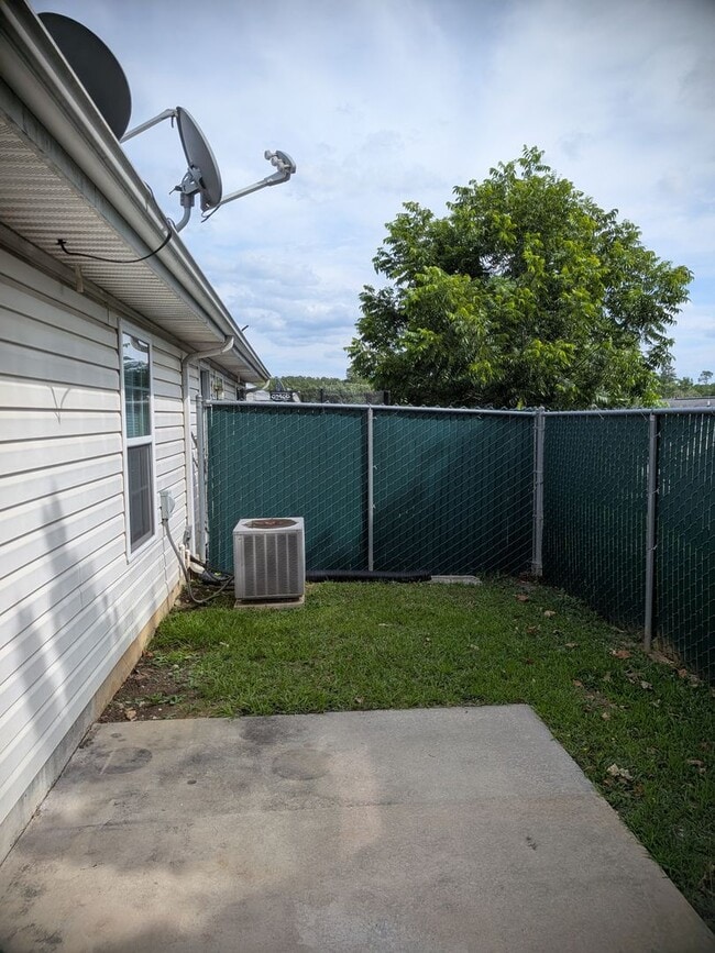 Photo - 407 Flowing Creek Dr