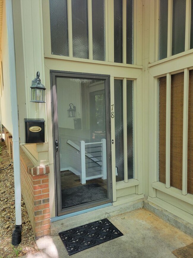 2 Bed, 2.5 Bath Condo Available in Greenville - 2 Bed, 2.5 Bath Condo Available in Greenville
