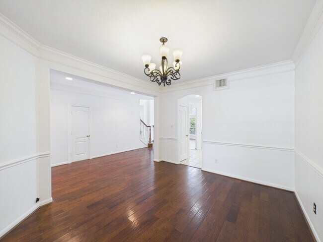 Photo - 5407 Lake Pl Dr