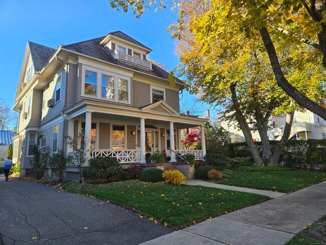 Building Photo - 188 Cold Spring St Unit 3