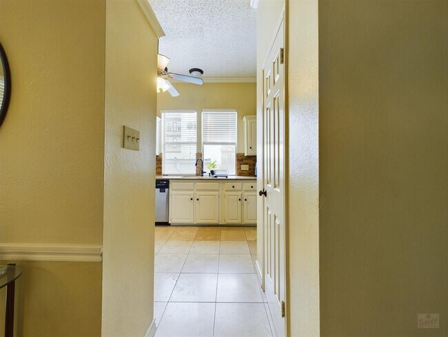 Photo - 914 W 26th St Condo Unit 303