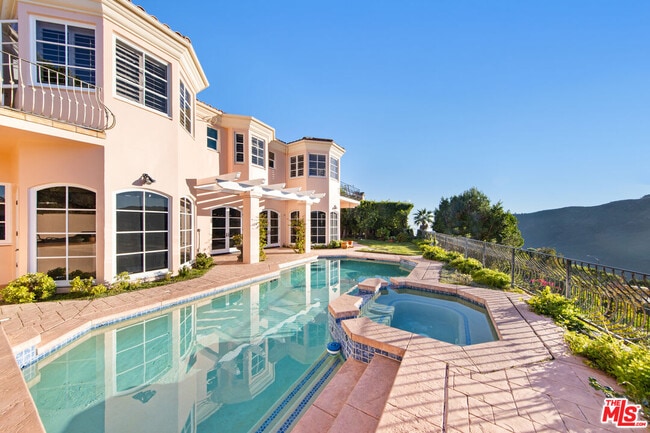 Photo - 1415 Cuesta Linda Dr