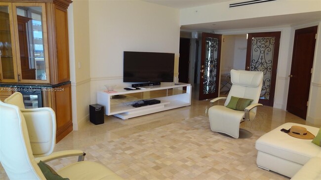 Photo - 9559 Collins Ave Condo Unit S6-H