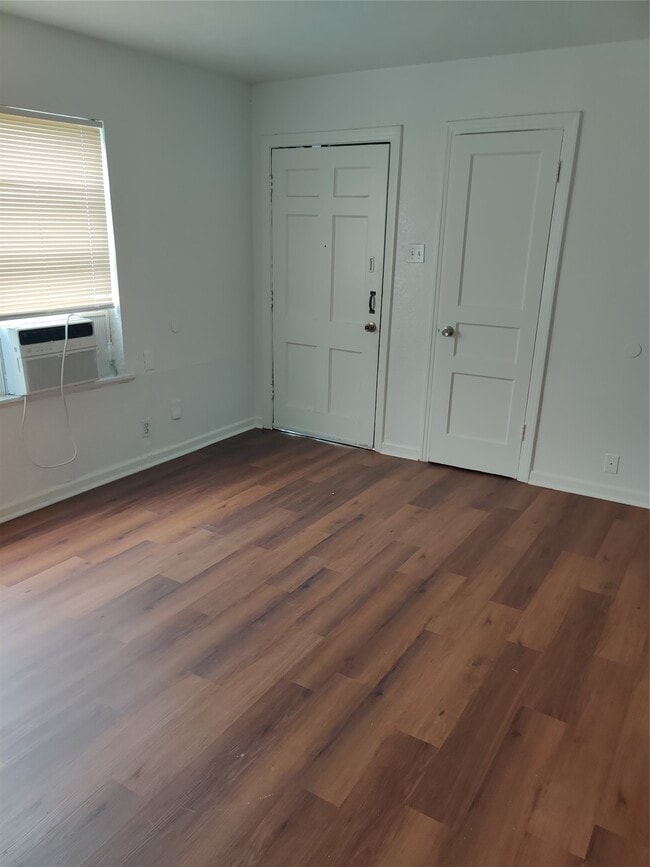 Photo - 1208 7th Ave N