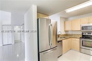 Photo - 609 E Sheridan St Unit 201